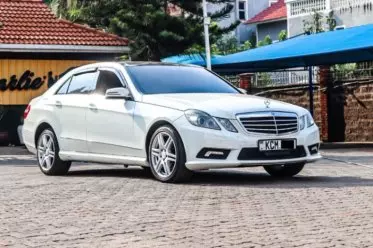 Mercedes-Benz E250