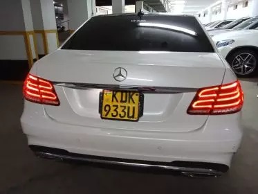 Mercedes-Benz E 300