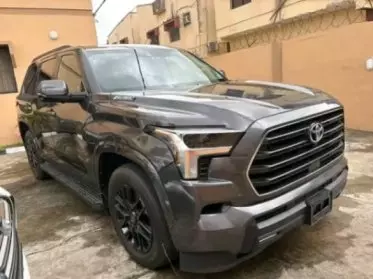 Toyota Sequoia