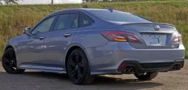 Toyota Crown Royal saloon Hybrid
