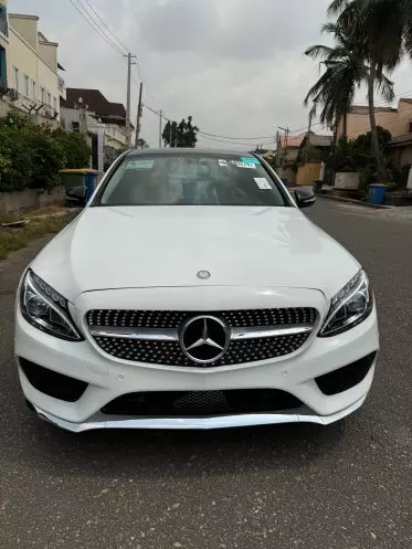 Mercedes-Benz C 300