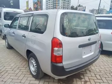 Toyota Succeed 