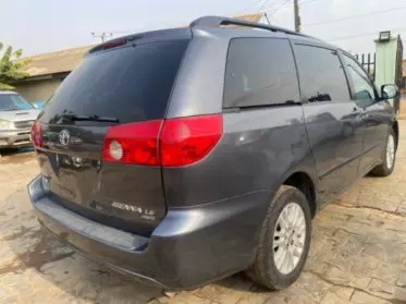 Toyota Sienna