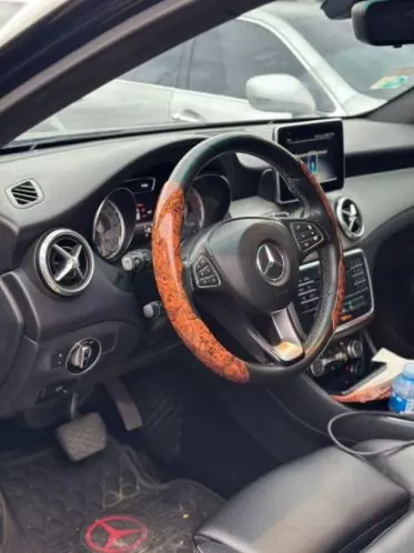 Mercedes-Benz GLA 250