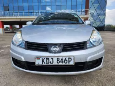 Nissan Advan 