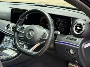 Mercedes-Benz E200