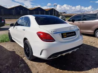 Mercedes-Benz C200
