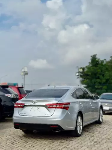 Toyota Avalon