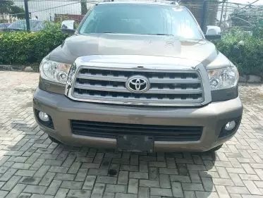 Toyota Sequoia