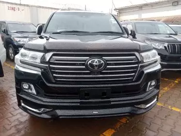 Toyota Landcruiser  V8