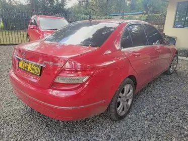 Mercedes-Benz C200