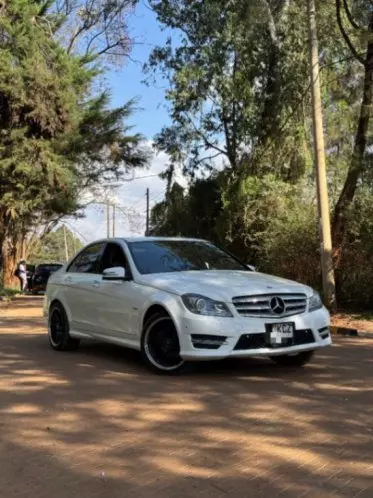 Mercedes-Benz C 200