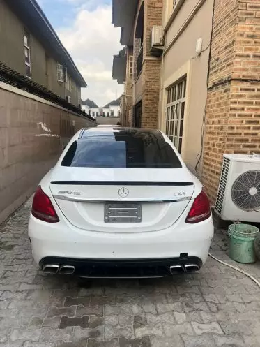 Mercedes-Benz C 300