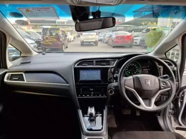 Honda Fit shuttle hybrid
