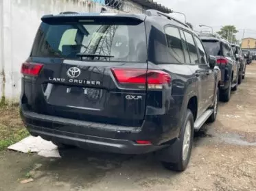 Toyota Land Cruiser