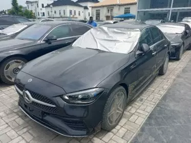Mercedes-Benz C 300