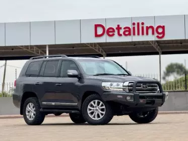 Toyota Landcruiser  V8