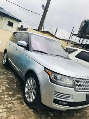 RANGE ROVER HSE LR4