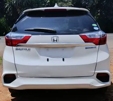 Honda Fit shuttle hybrid
