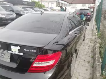 Mercedes-Benz C 300