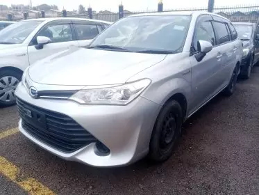 Toyota Fielder hybrid 