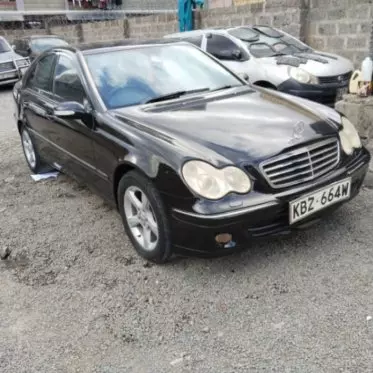Mercedes-Benz C 180