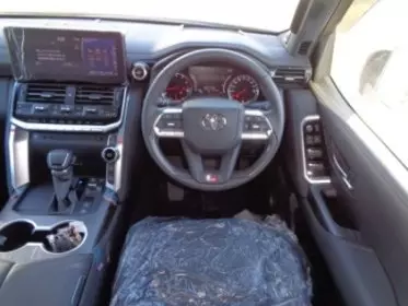 Toyota LAND CRUISER 300 LC300