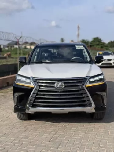 Lexus LX 570