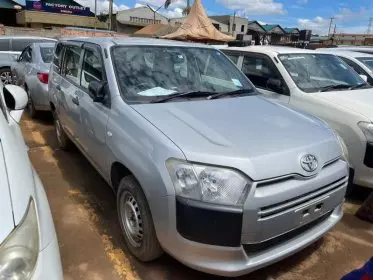 Toyota Succeed 