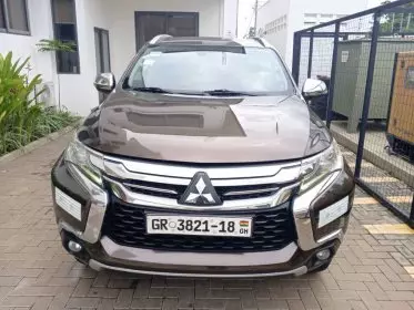 Mitsubishi Pajero Sport GLS Petrol