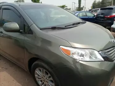 Toyota Sienna