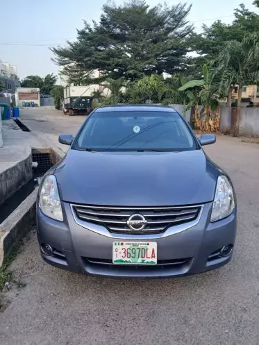 Nissan Altima