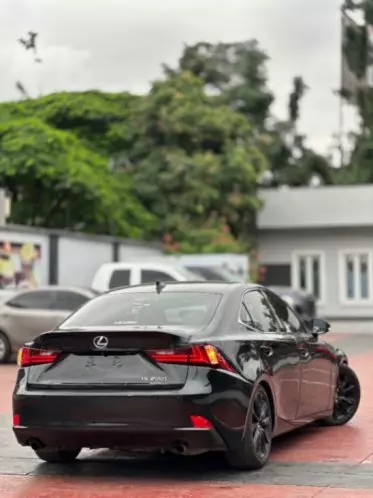 Lexus IS 200