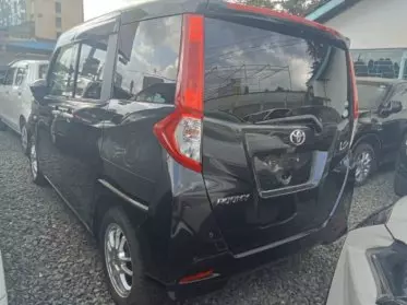 Daihatsu Boon 