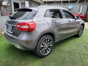 Mercedes-Benz GLA 250