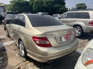 Mercedes-Benz C 300
