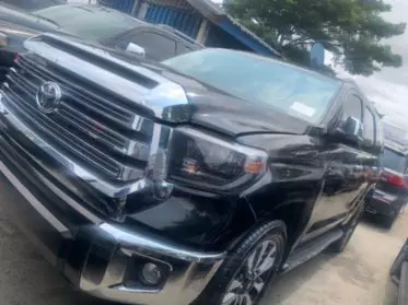 Toyota Sequoia