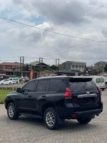 Toyota Land Cruiser Prado VX.L