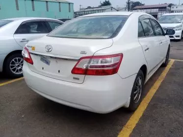Toyota Premio