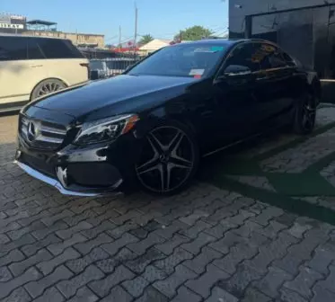 Mercedes-Benz C 300