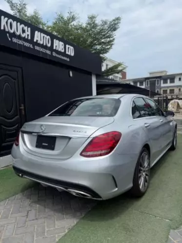 Mercedes-Benz C 300