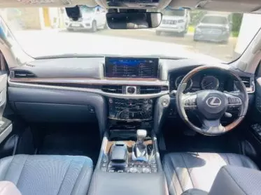 Lexus LX 570