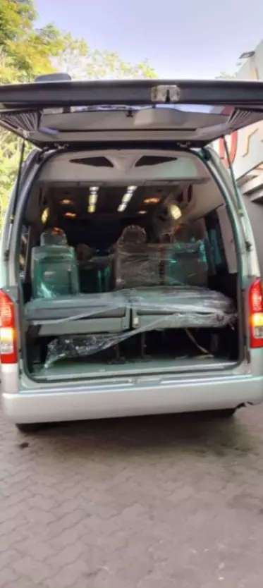 Toyota Hiace (High Roof)