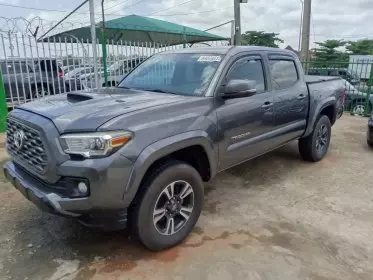 Toyota Tacoma