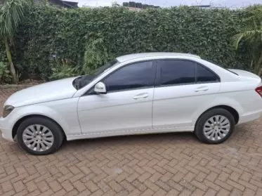 Mercedes-Benz C200