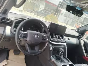 Toyota Landcruiser 300 VXR