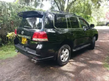 Toyota Land Cruiser V8