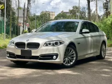 BMW 528i