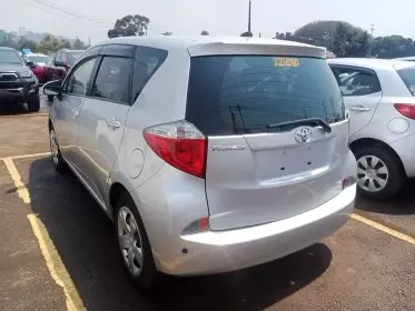 Toyota Ractis