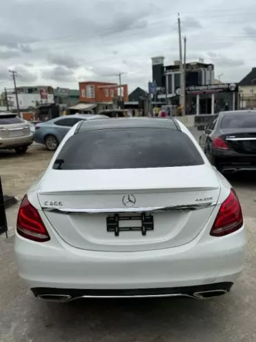 Mercedes-Benz C 300